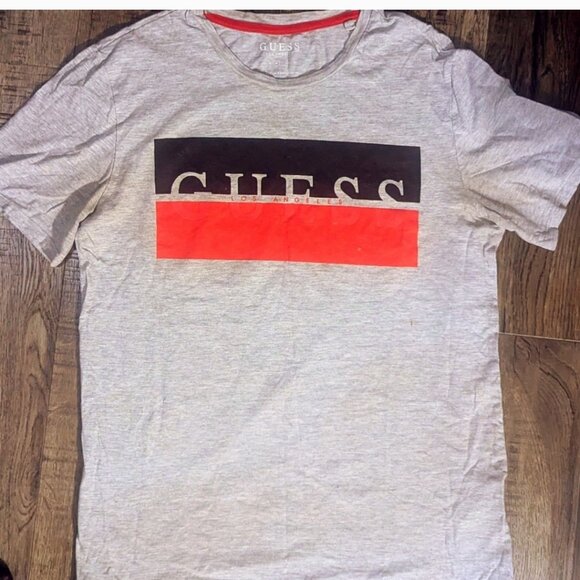 GUESS M Classic Men's T-shirt - Black, white, red 💯 cotton vintage - Picture 5 of 5